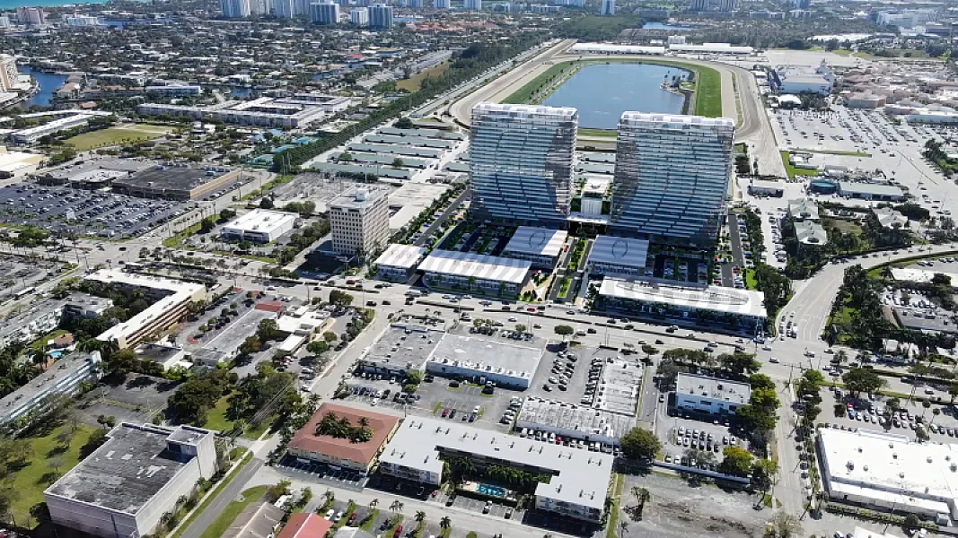 Oasis Hallandale photo 3