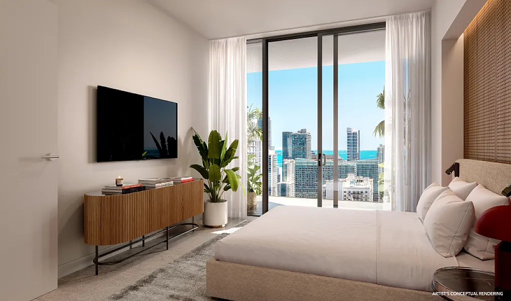 Standard Brickell photo 29
