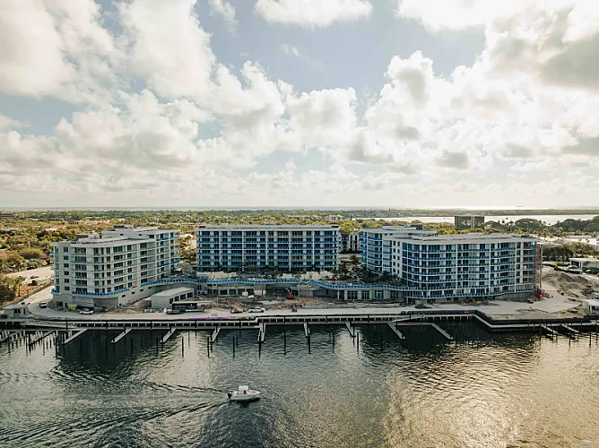 Ritz-Carlton Residences in Palm Beach Gardens Approach Delivery as Luxury Demand Holds