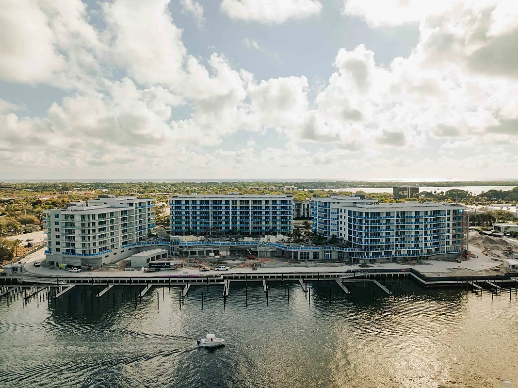 Ritz-Carlton Residences in Palm Beach Gardens Approach Delivery as Luxury Demand Holds
